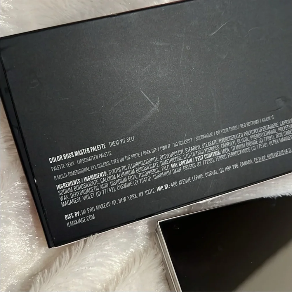 IL Makiage " Treat Yo Self" color boss master eyeshadow palette - Picture 4 of 6